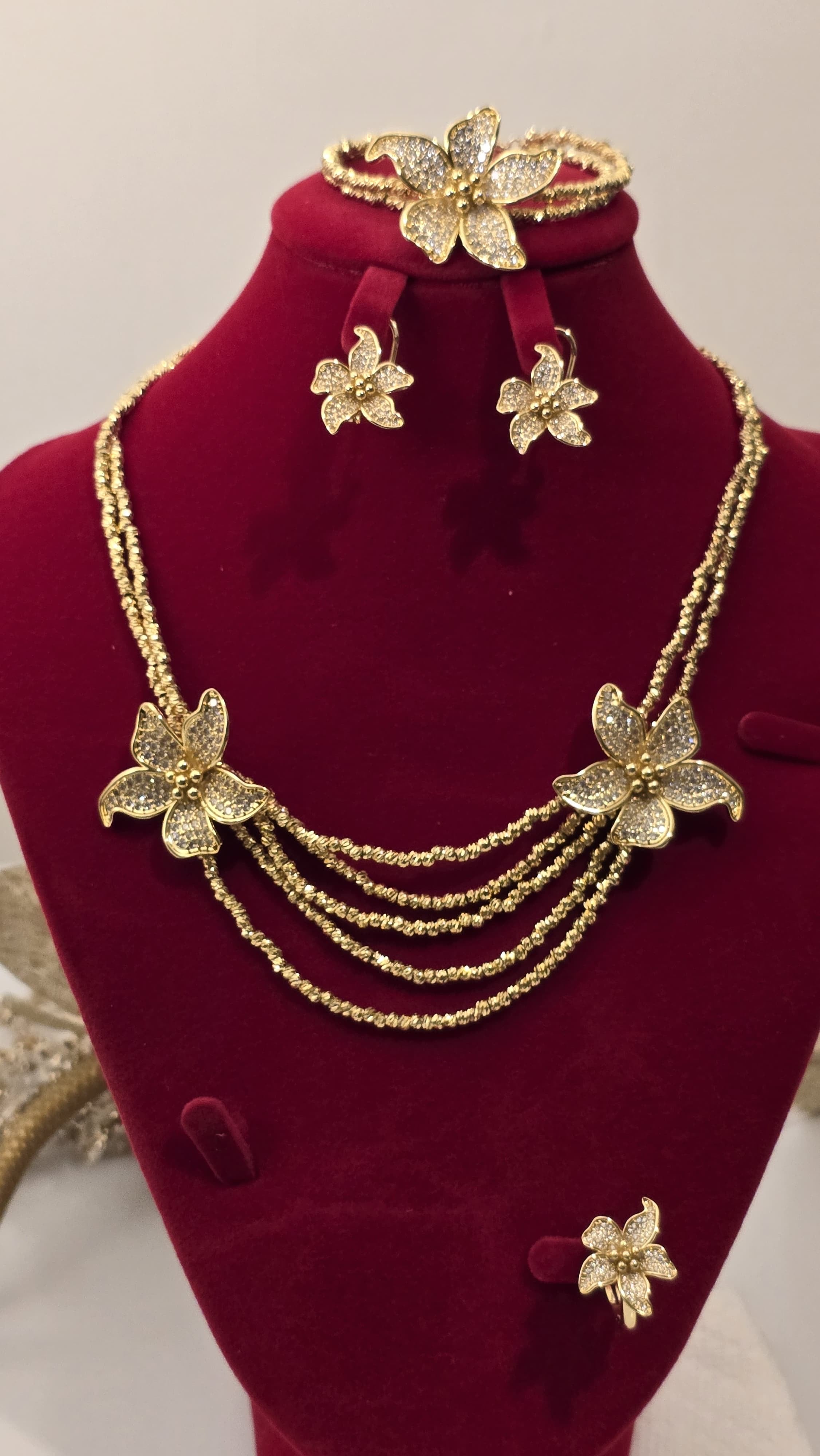 Diamond-Cut Zirconia Jewelry Set