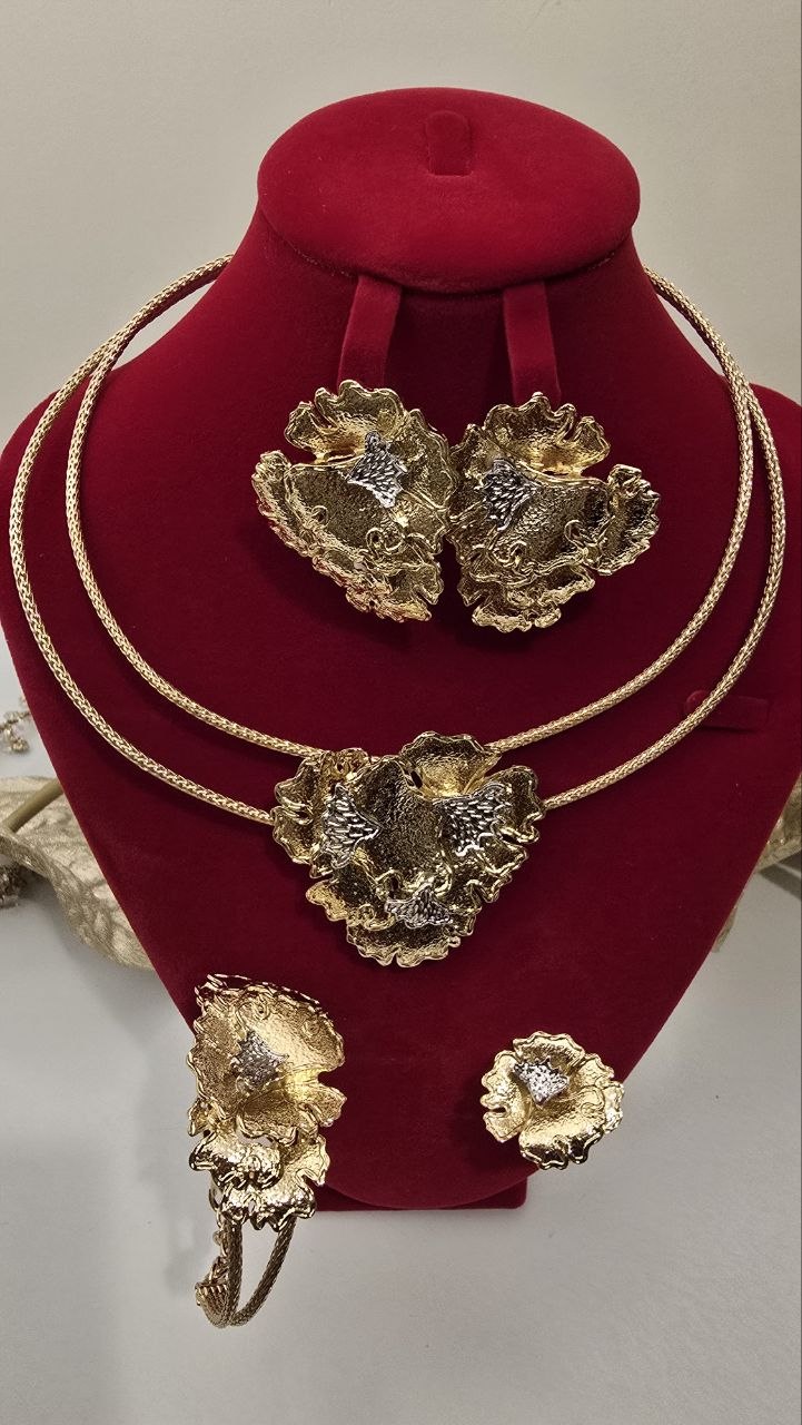 Petal Design Brazilian Jewelry Set