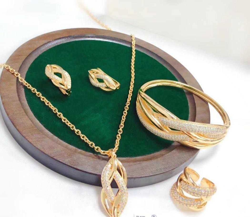 Zirconia Jewelry Set