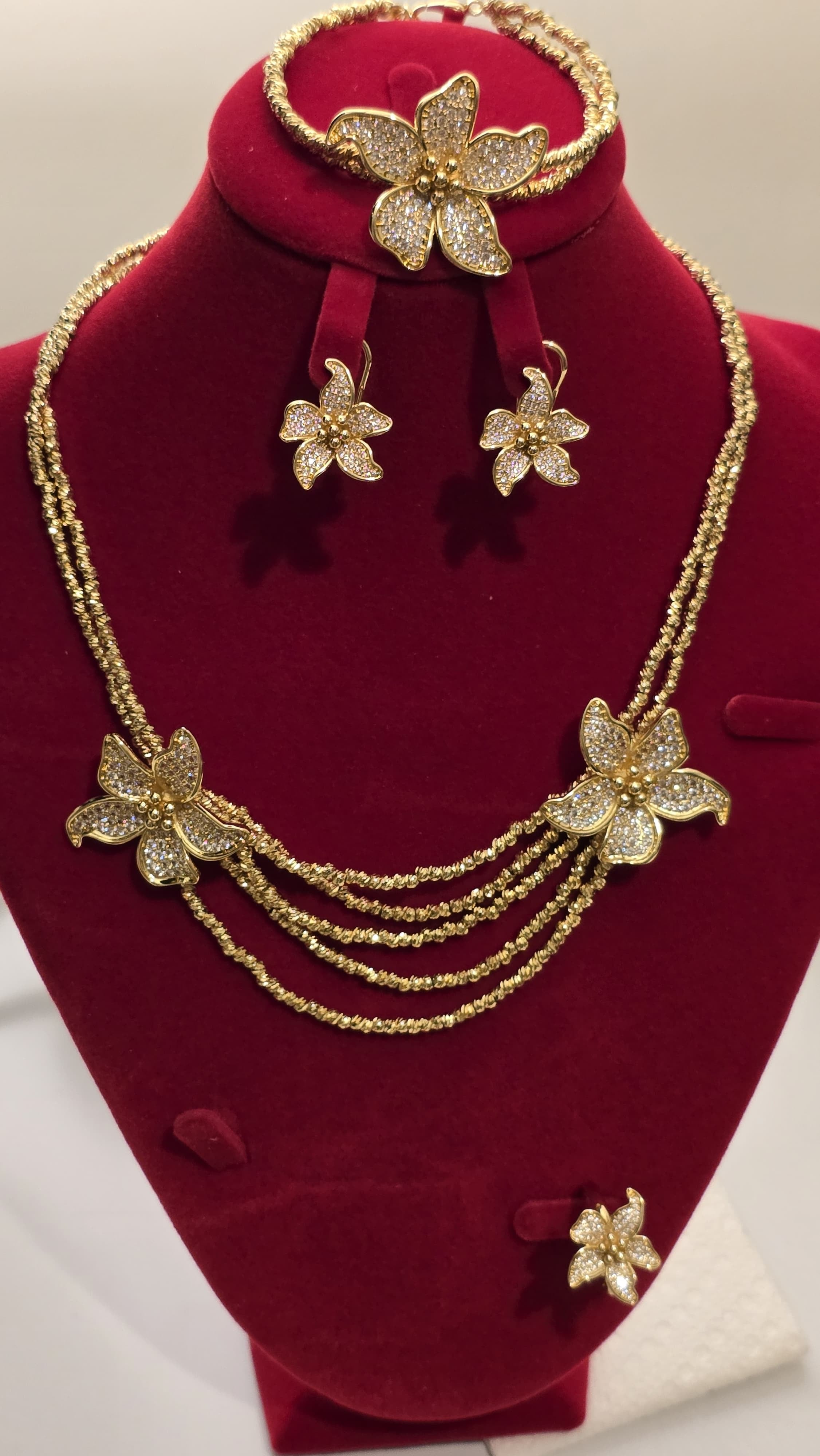 Diamond-Cut Zirconia Jewelry Set