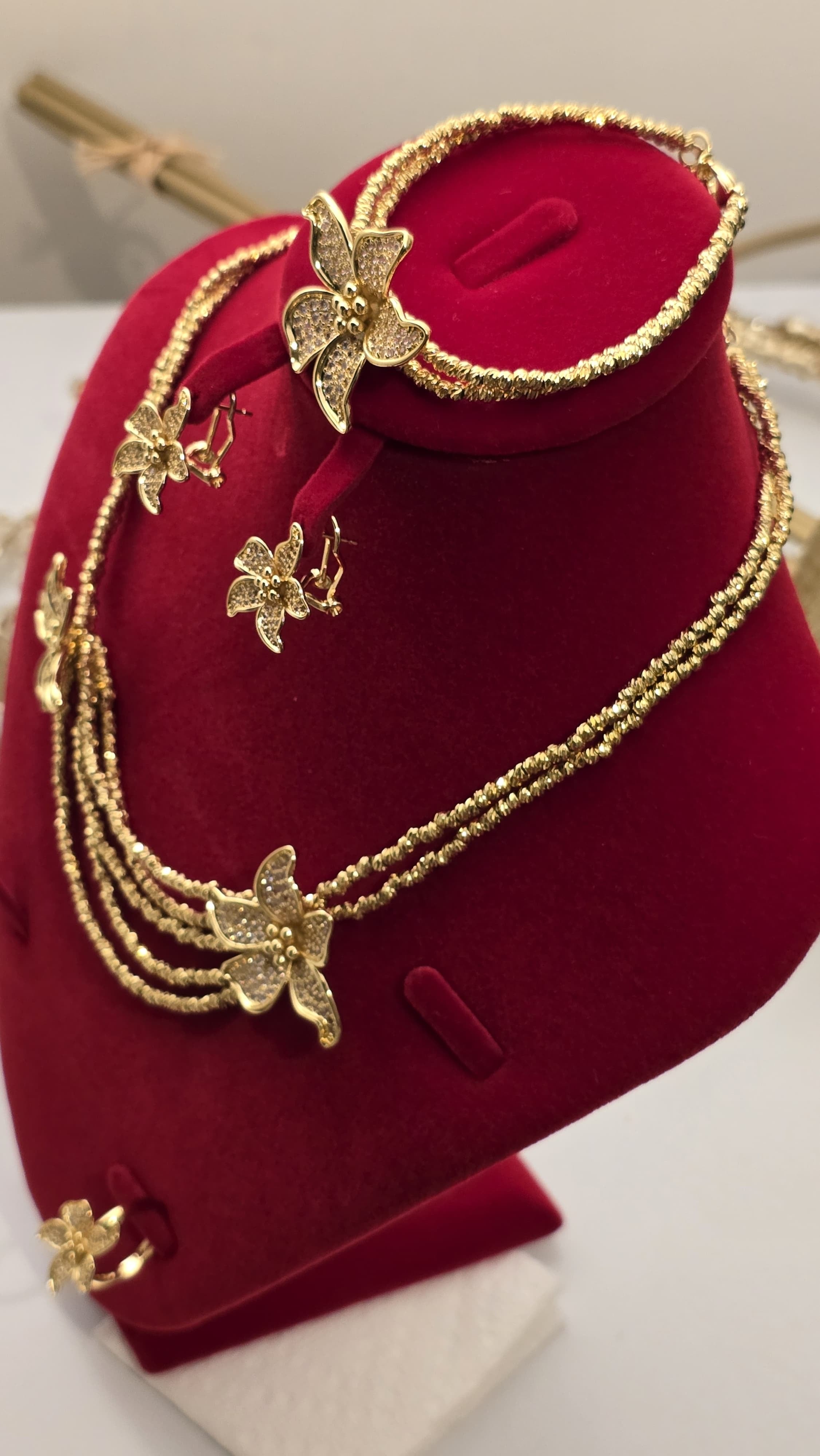Diamond-Cut Zirconia Jewelry Set